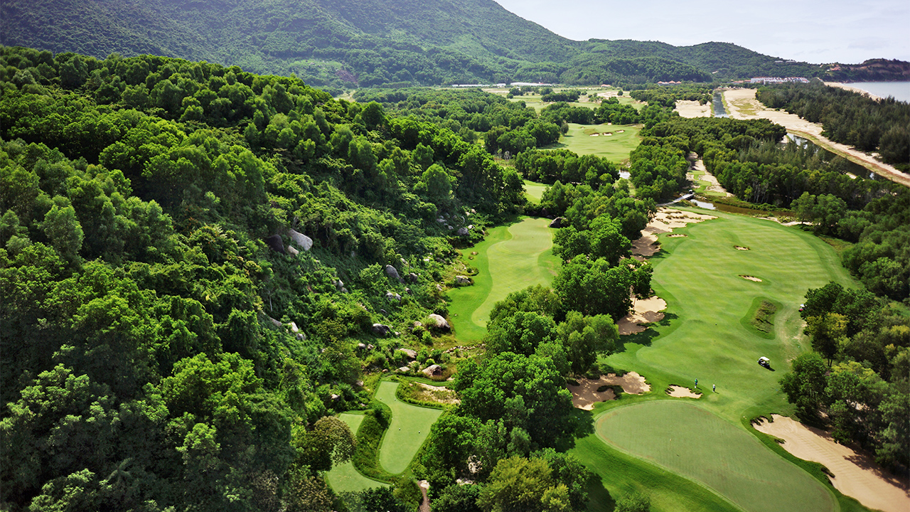 Dual Golf Resorts Of Vietnam 8 Days / 7 Nights